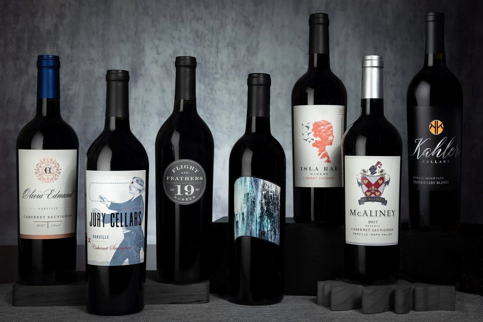 The design and material thickness of these labels directly impact durability, print quality, and consumer interaction.